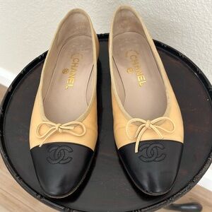 Vintage CHANEL Two Tone CC Cap Toe Ballet Flats